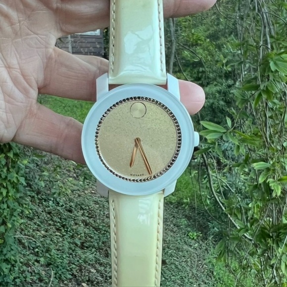 Movado Ladies Wristwatch Gold Stardust Dial Ivory Strap Swiss Quartz AUTHENTIC main image 4